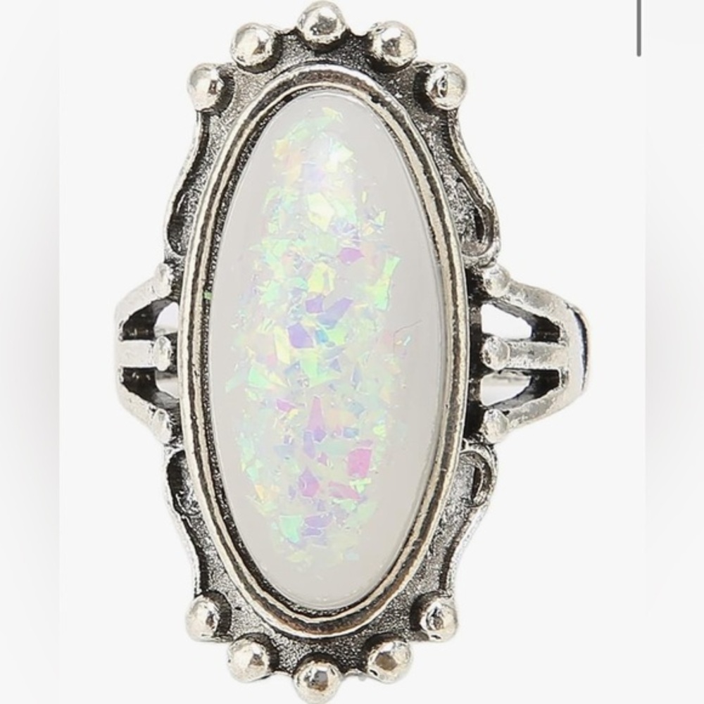 Fashion Ring - Bohemian style faux stone & metal ring - NWOT - size 7